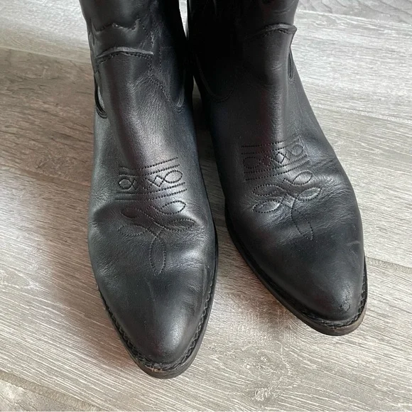 Black Leather Western Boots - Picture 12 of 15